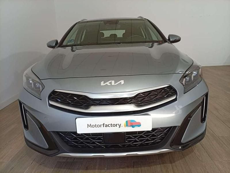 Usado Kia XCeed 141 CV (103 kW) 2023 Gris SUV