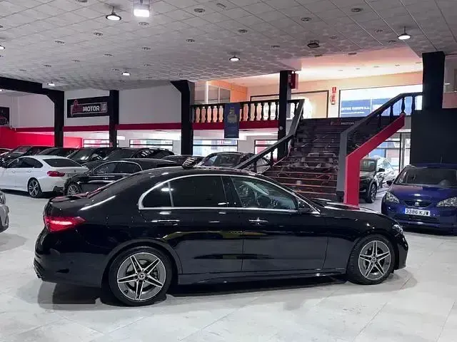 Usado Mercedes C200 204 CV (150 kW) 2023 Negro Berlina