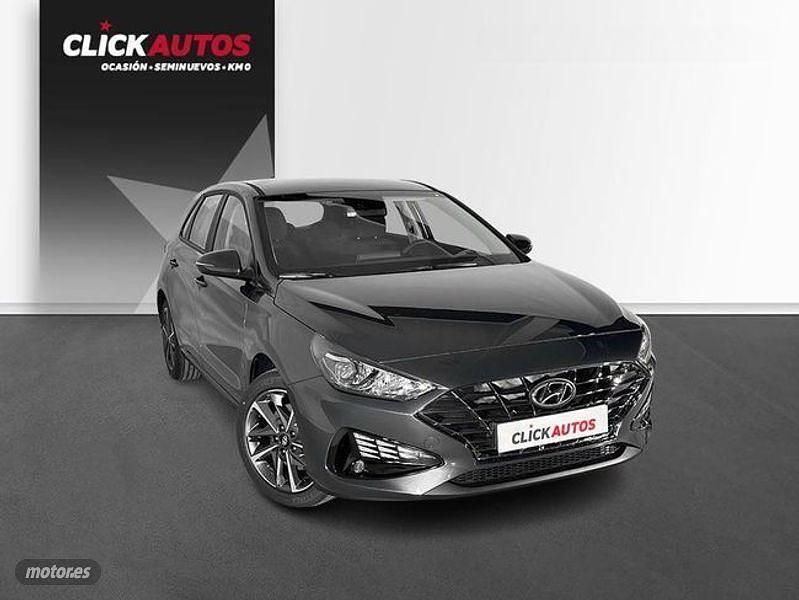 Usado Hyundai i30 110 CV (80 kW) 2024 Negro