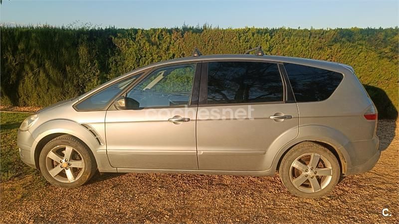 Usado Ford S-MAX Titanium 140 CV (102 kW) 2008 Gris / plata Monovolumen