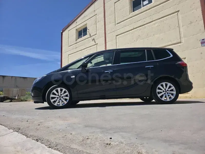 Usado Opel Zafira Tourer Selective 130 CV (95 kW) 2013 Negro Monovolumen