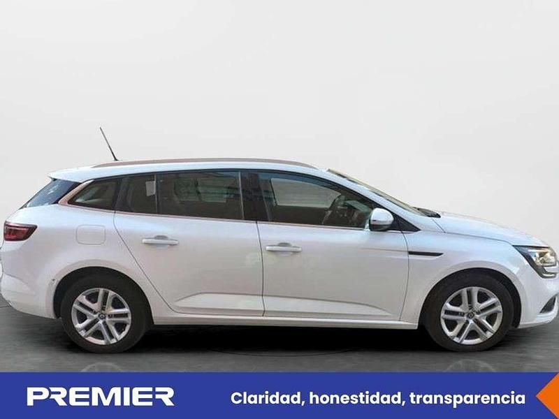 Usado Renault Mégane GrandTour Business 116 CV (85 kW) 2020 Blanco Familiar