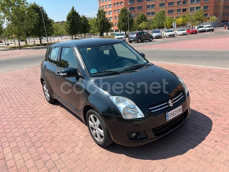 Negro Usado 2010 Suzuki Swift GLX Berlina | 3000 € (Super precio) - Imagen 1/4