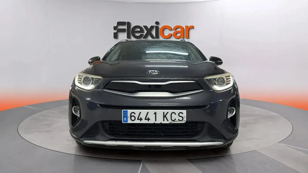 Usado Kia Stonic 120 CV (88 kW) 2017 Gris SUV