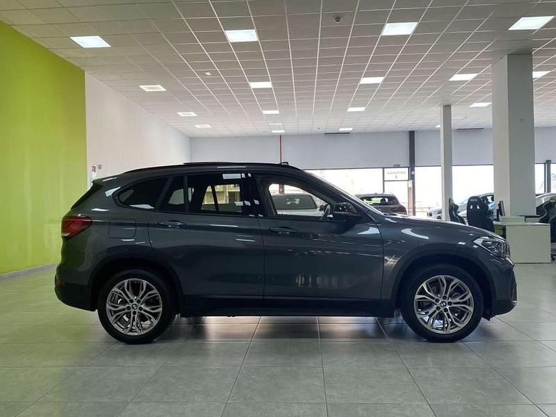 Usado BMW X1 136 CV (100 kW) 2021 Gris SUV