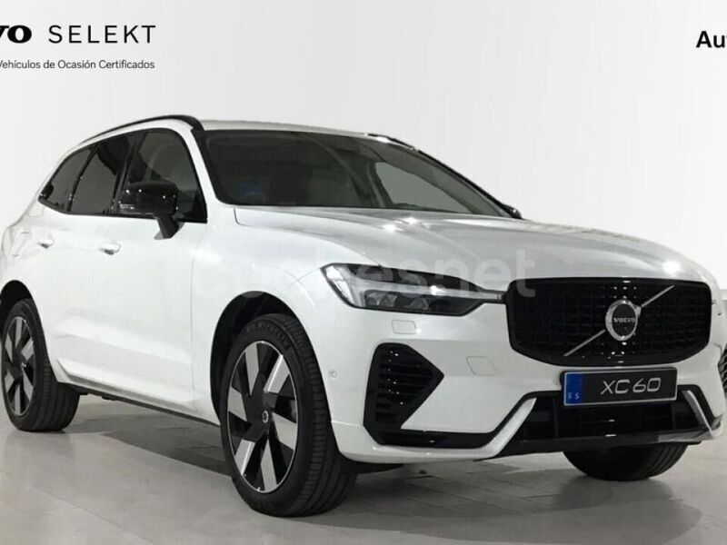 Usado Volvo XC60 Plus 350 CV (257 kW) 2023 Blanco SUV