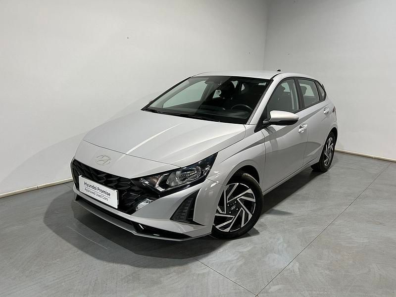 Gris Usado 2024 Hyundai i20 Utilitario | 16.400 € (Precio justo) - Imagen 1/4