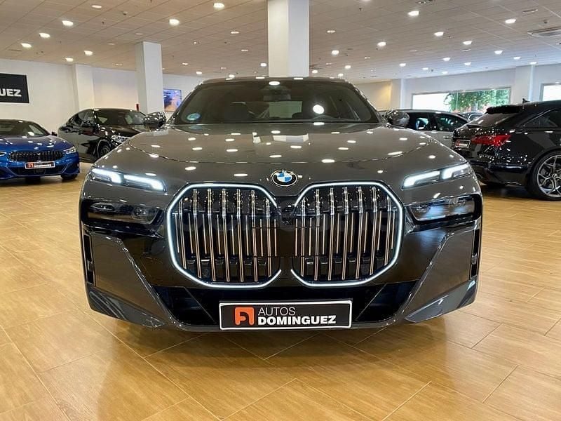 Usado BMW 740 299 CV (219 kW) 2024 Gris / plata Berlina