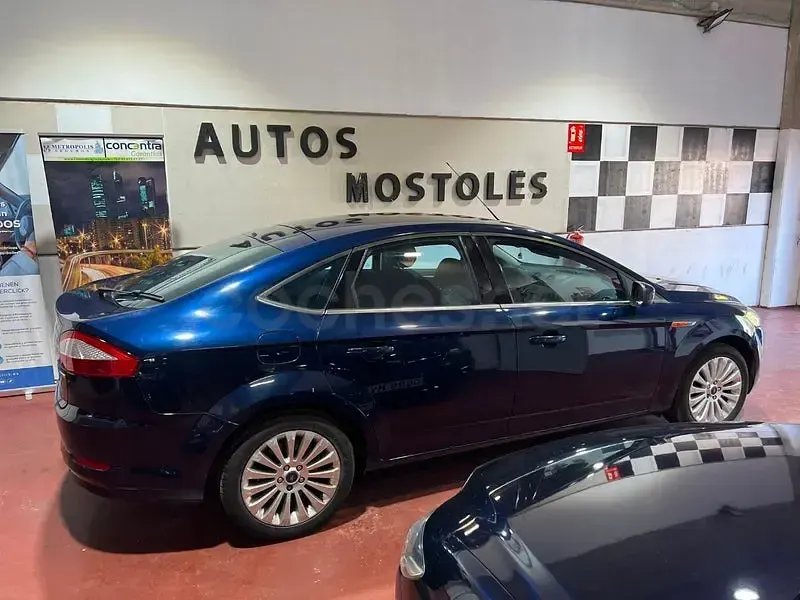 Usado Ford Mondeo Titanium 140 CV (102 kW) 2009 Azul Berlina