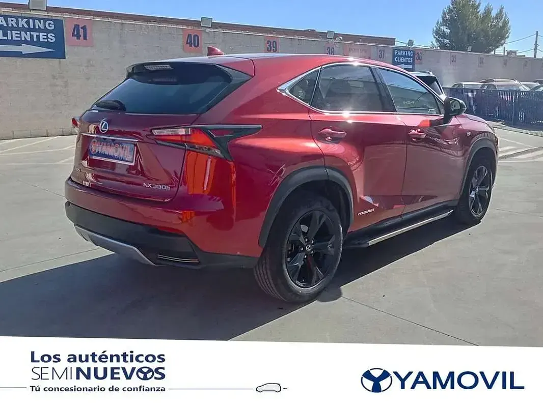 Usado Lexus NX300h Sport Line 197 CV (144 kW) 2017 Rojo SUV