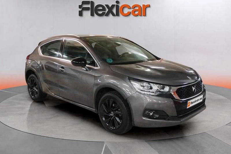 Usado DS Automobiles DS4 Crossback Style 120 CV (88 kW) 2018 Gris SUV