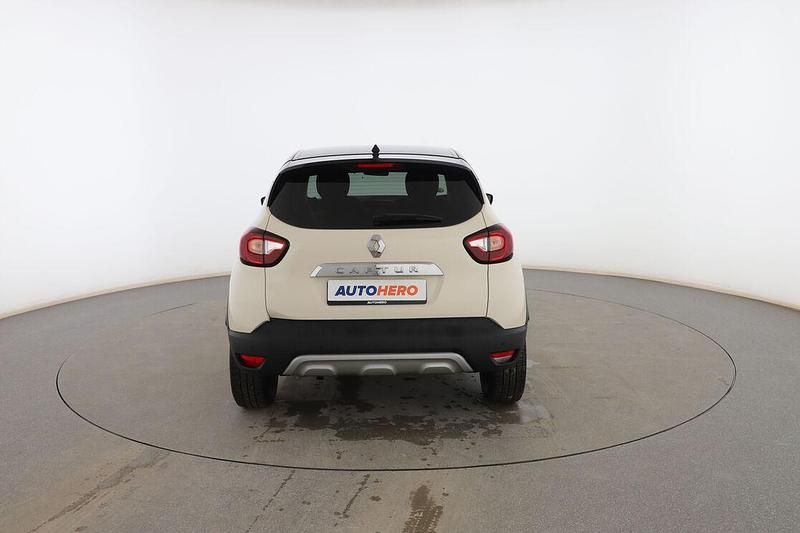 Usado Renault Captur Zen 90 CV (66 kW) 2018 Blanco SUV