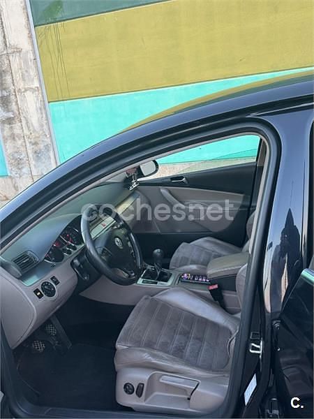 Usado VW Passat Sportline 140 CV (102 kW) 2007 Negro Berlina