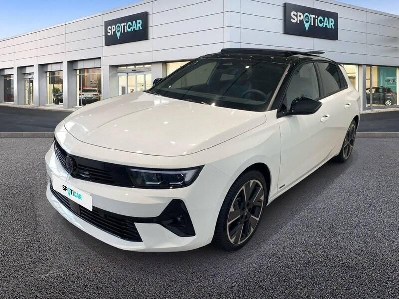 Blanco Usado 2023 Opel Astra Berlina | 29.900 € (Precio justo) - Imagen 1/4