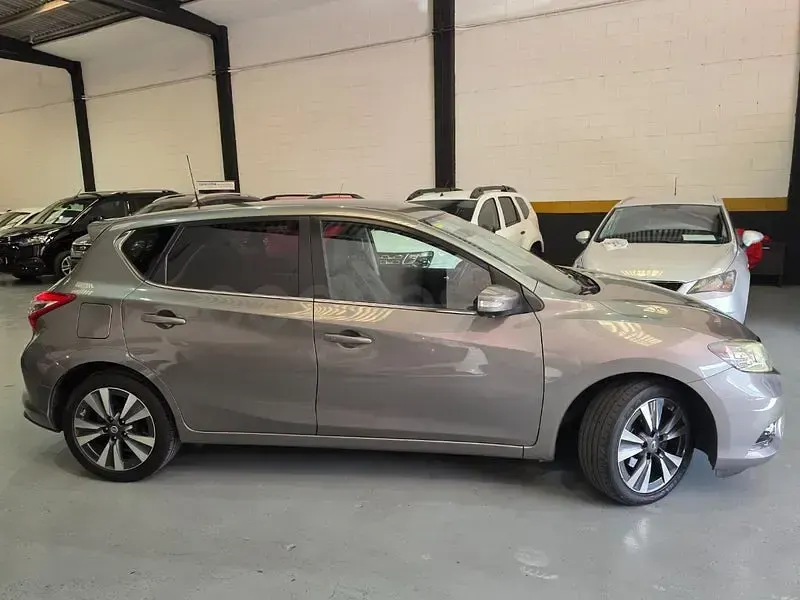 Usado Nissan Pulsar Tekna 110 CV (80 kW) 2014 Gris / plata Utilitario
