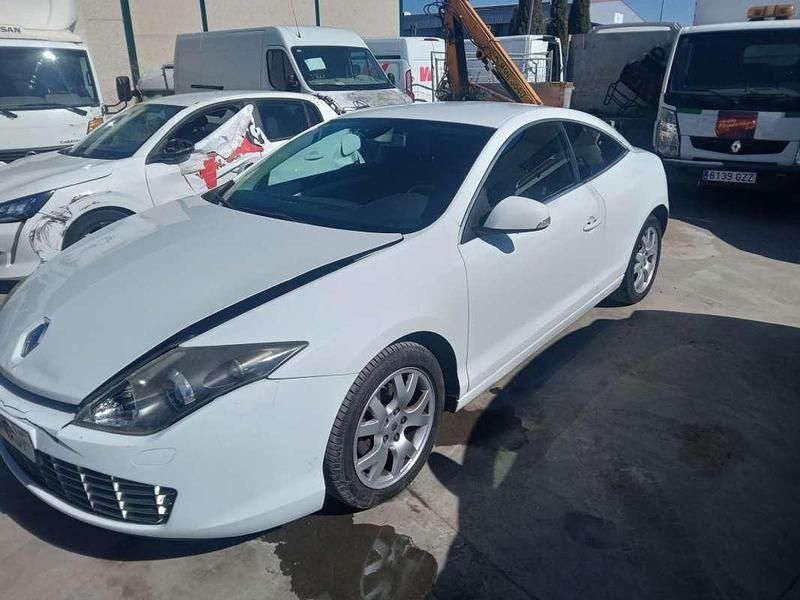 Usado Renault Laguna Coupé 150 CV (110 kW) 2009 Blanco Coupe