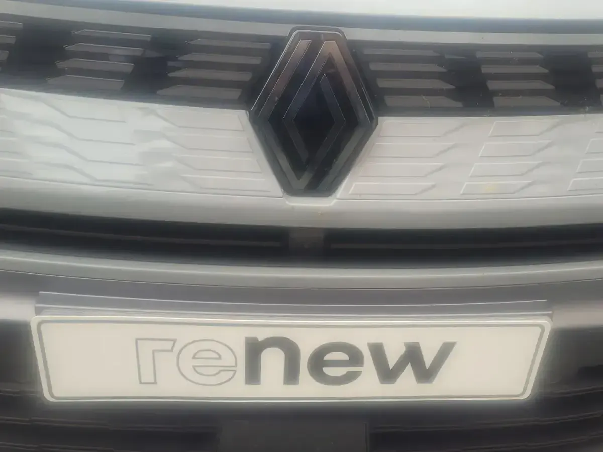 Usado Renault Symbioz Esprit Alpine 145 CV (106 kW) 2024 Gris SUV