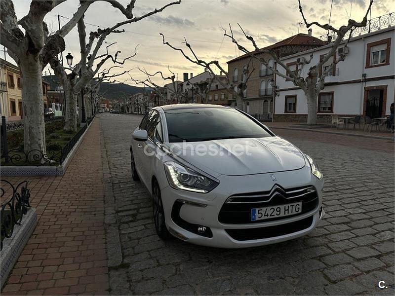 Beige Usado 2014 Citroën DS5 Utilitario | 9400 € - Imagen 1/4
