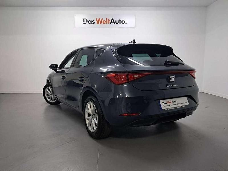 Usado Seat Leon Style 116 CV (85 kW) 2025 Azul Utilitario