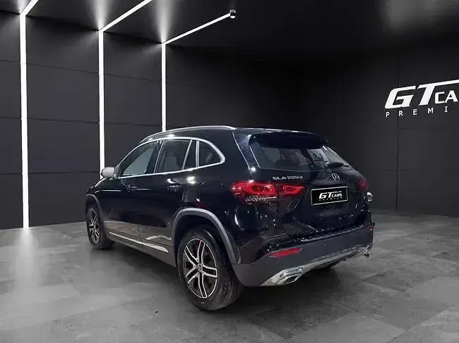 Usado Mercedes GLA200 Progressive 150 CV (110 kW) 2023 Negro SUV
