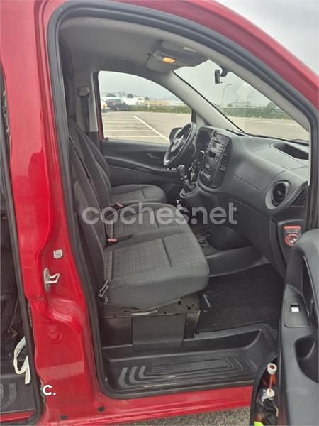 Rojo Usado 2015 Mercedes Vito Marco Polo Van | 12.500 € (Super precio) - Imagen 1/4