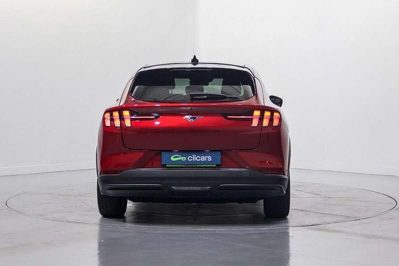 Usado Ford Mustang Mach-E 197 kW (269 CV) 2021 Rojo SUV