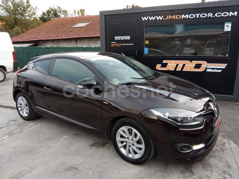 Marrón Usado 2015 Renault Mégane III LIMITED Coupe | 6500 € (Buen precio) - Imagen 1/4