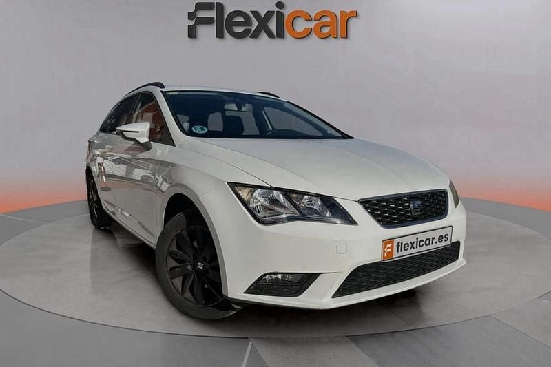 Blanco Usado 2016 Seat Leon Reference Berlina | 9990 € (Buen precio) - Imagen 1/4
