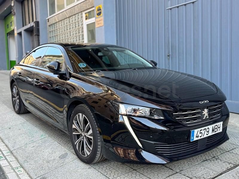 Usado Peugeot 508 Allure 130 CV (95 kW) 2022 Negro Berlina