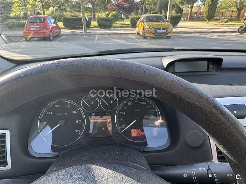 Usado Peugeot 307 90 HP (66 kW) 2007 Preto Sedan