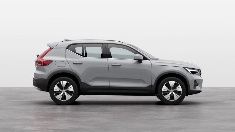 Usado Volvo XC40 129 CV (94 kW) 2023 Gris SUV