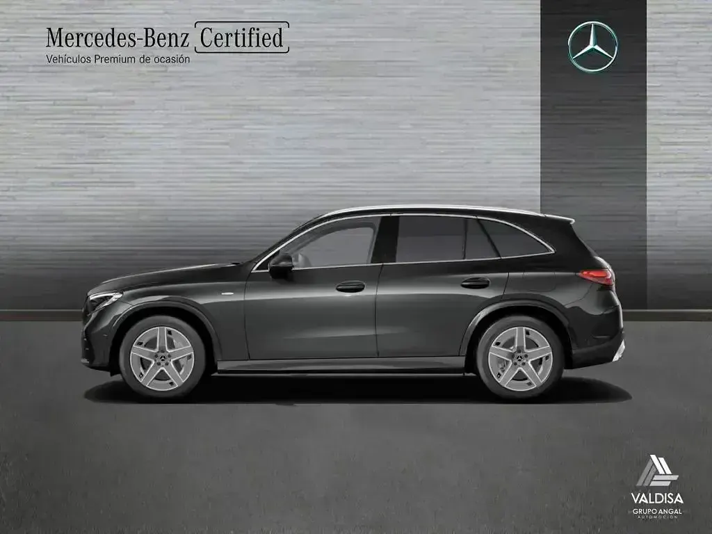 Uusi Mercedes GLC300 AMG line 333 HP (244 kW) 2025 Harmaa