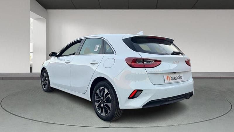 Nuevo Kia Ceed 100 CV (73 kW) 2026 Blanco Utilitario