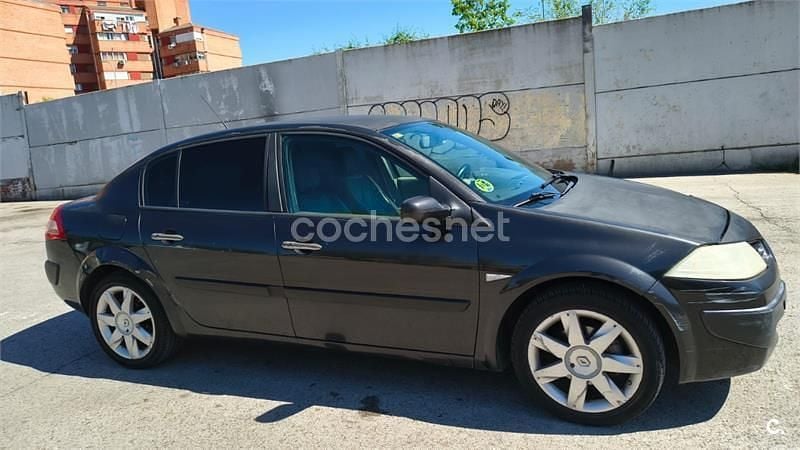 Usado Renault Mégane II Dynamique 150 CV (110 kW) 2007 Negro Berlina