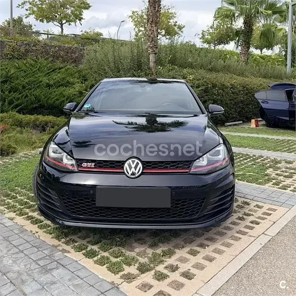Usado VW Golf VII GTI 230 CV (169 kW) 2015 Negro Berlina