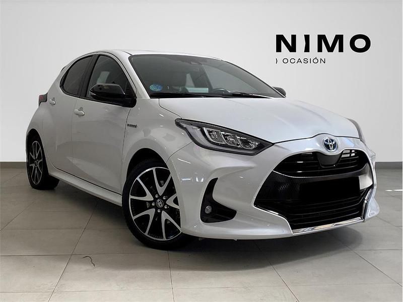 Usado Toyota Yaris Hybrid Style 116 CV (85 kW) 2020 Blanco perlado iceberg Utilitario