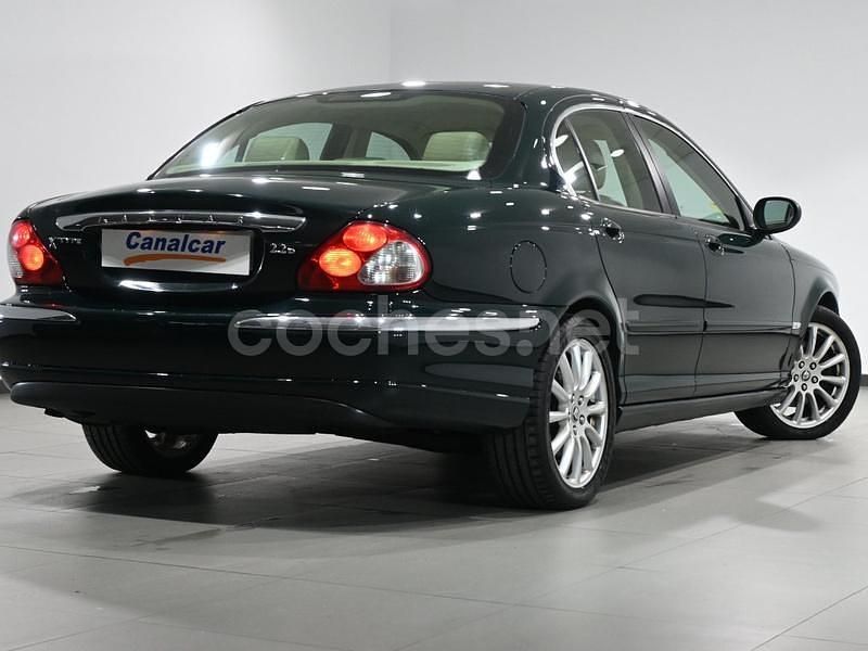 Usado Jaguar X-type Executive 155 CV (114 kW) 2006 Verde Berlina