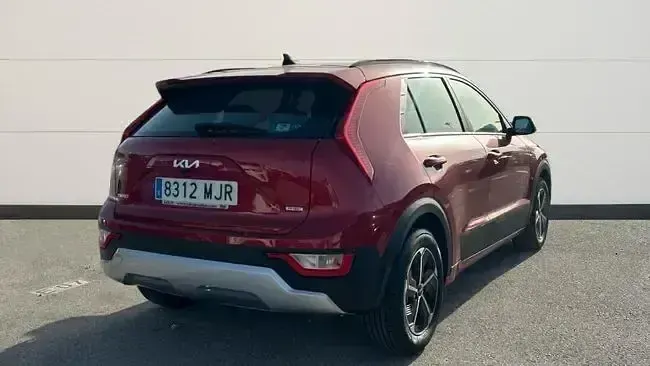 Usado Kia e-Niro 134 kW (183 CV) 2023 Rojo SUV