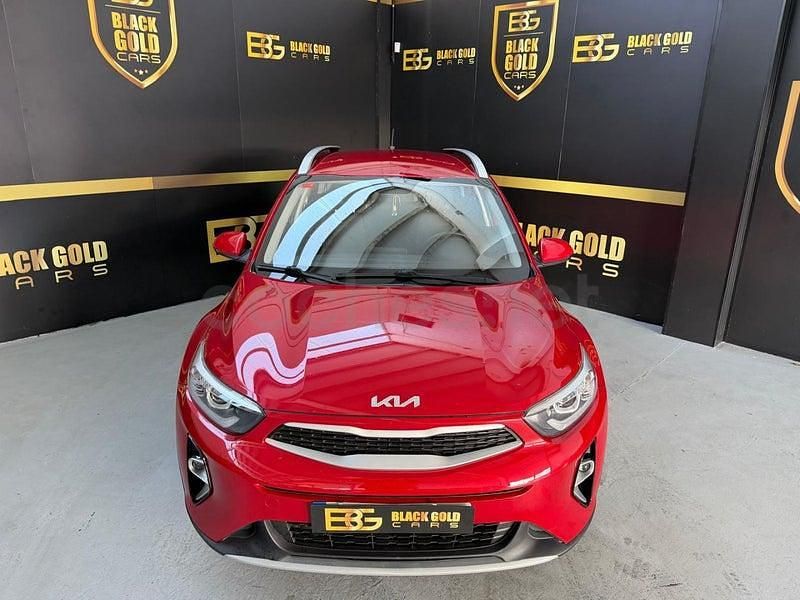 Usado Kia Stonic 100 CV (73 kW) 2022 Rojo SUV
