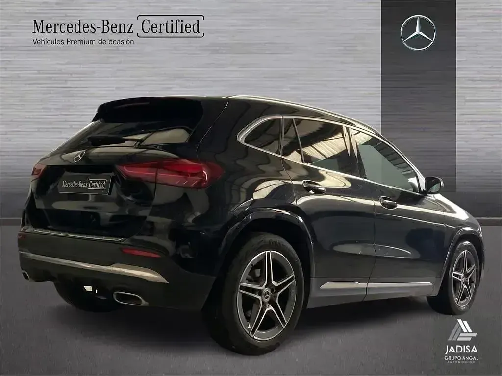 Usado Mercedes GLA200 150 CV (110 kW) 2025 Negro SUV