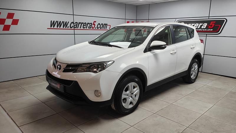 Usado Toyota RAV4 Advance 124 CV (91 kW) 2015 Blanco SUV