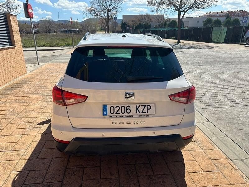 Usado Seat Arona Ecomotive 95 CV (69 kW) 2020 Blanco SUV