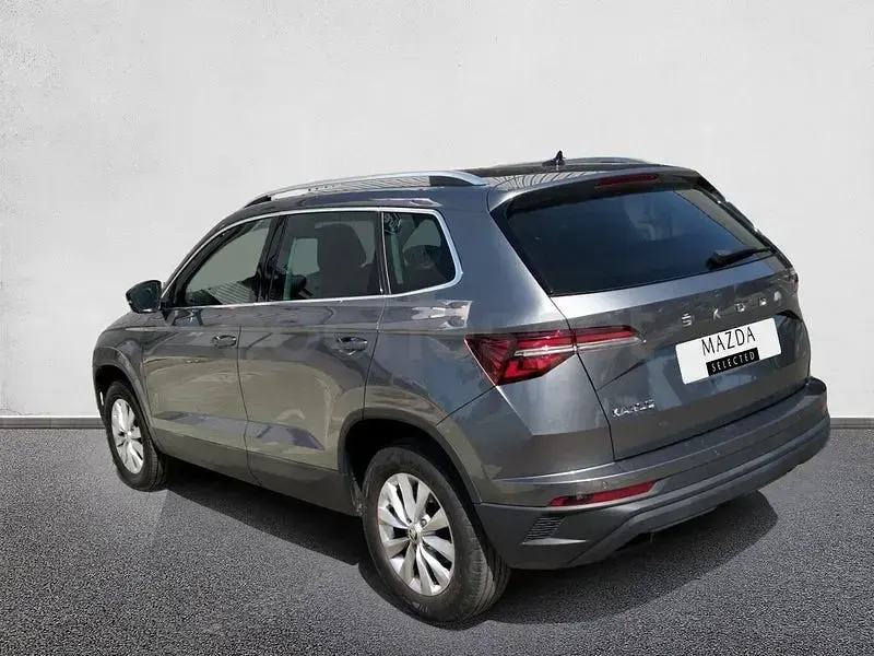 Usado Skoda Karoq Ambition 150 CV (110 kW) 2022 Gris / plata SUV