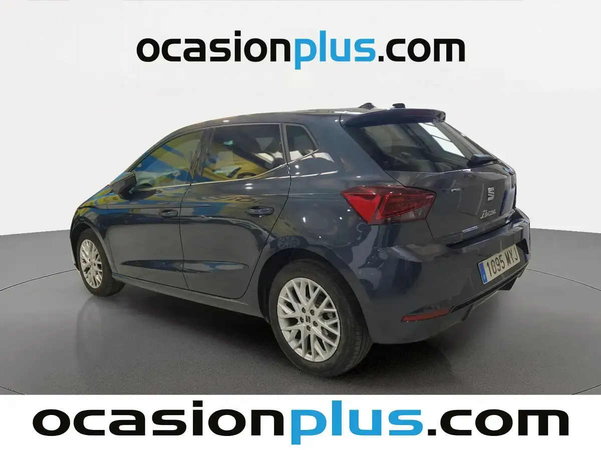 Usado Seat Ibiza XCELLENCE 116 CV (85 kW) 2025 Gris Utilitario