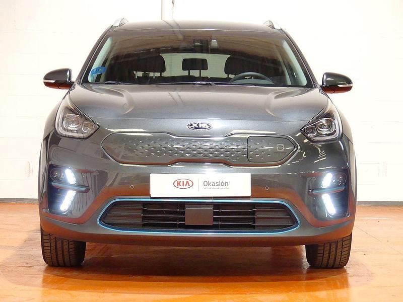 Usado Kia e-Niro 150 kW (204 CV) 2022 Gris SUV