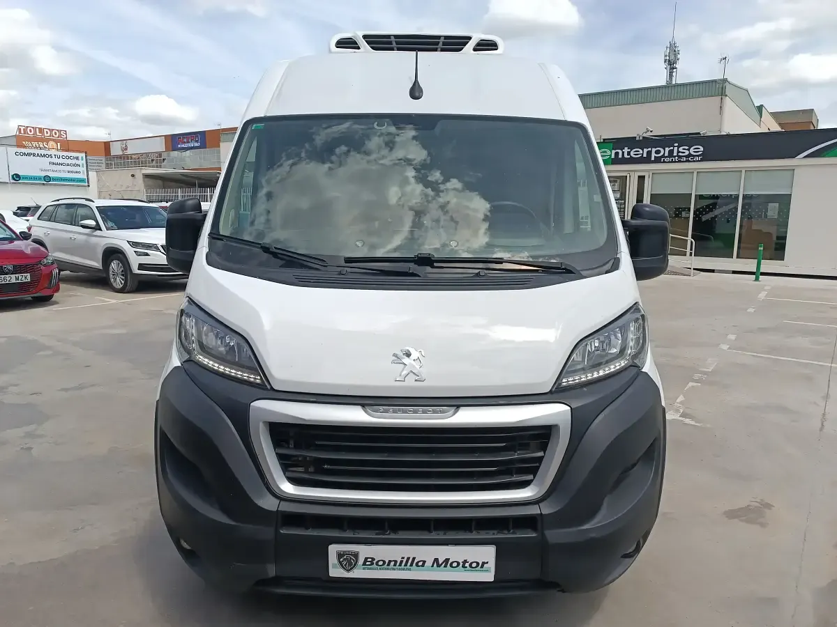 Usado Peugeot Boxer 140 CV (102 kW) 2022 Blanco Van