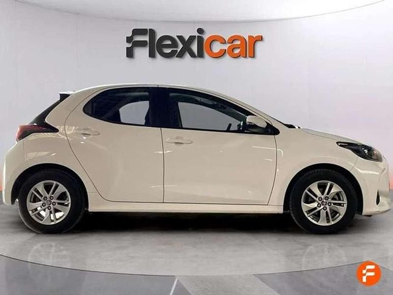 Usado Toyota Yaris Edition 125 CV (91 kW) 2023 Blanco Utilitario