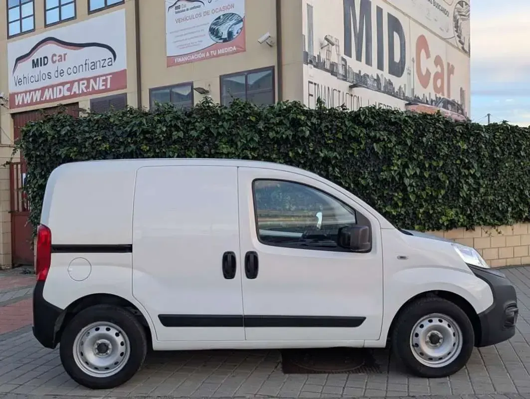 Usado Fiat Fiorino 95 CV (69 kW) 2022 Blanco Monovolumen