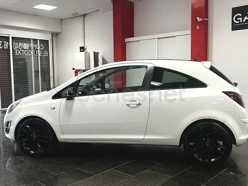 Usado Opel Corsa Color Edition 100 CV (73 kW) 2013 Blanco Utilitario