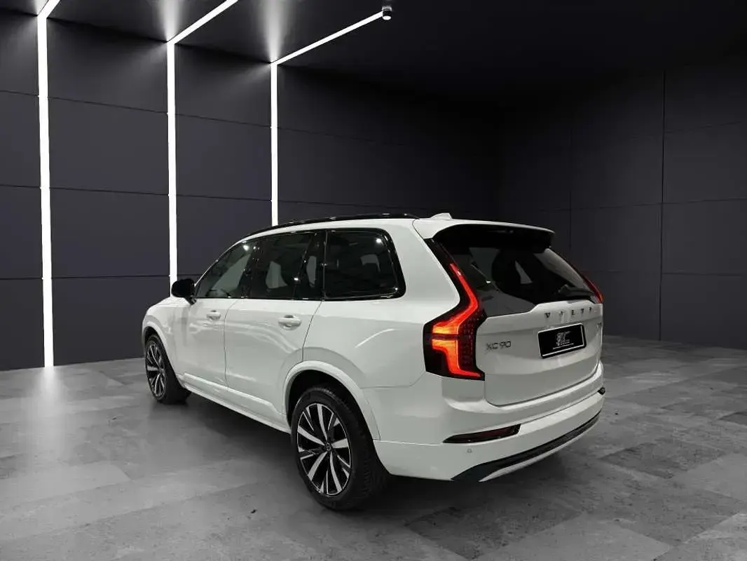 Usado Volvo XC90 Plus 250 CV (183 kW) 2025 Blanco SUV